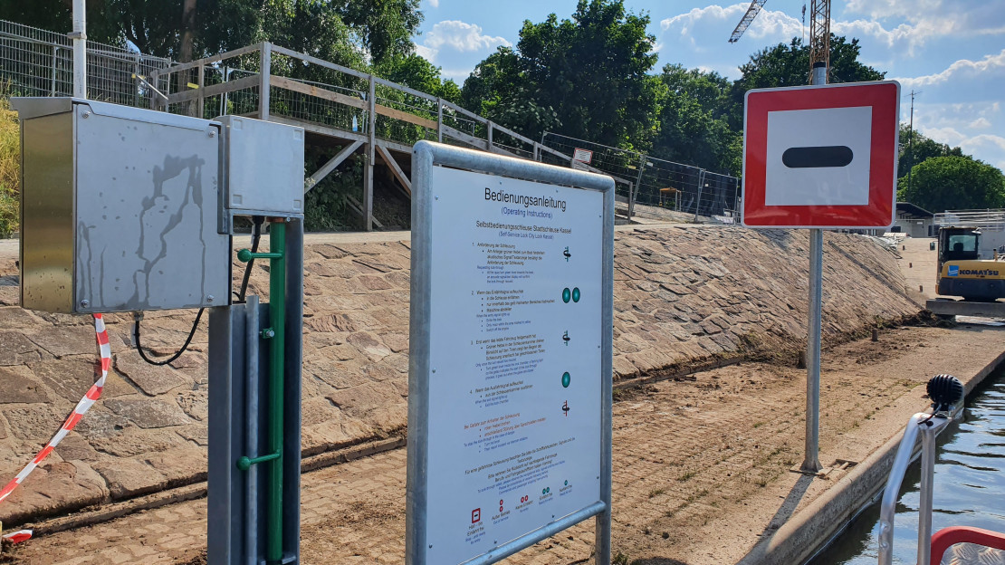 01_Anlegen Schild Bedienungsanleitung.jpg