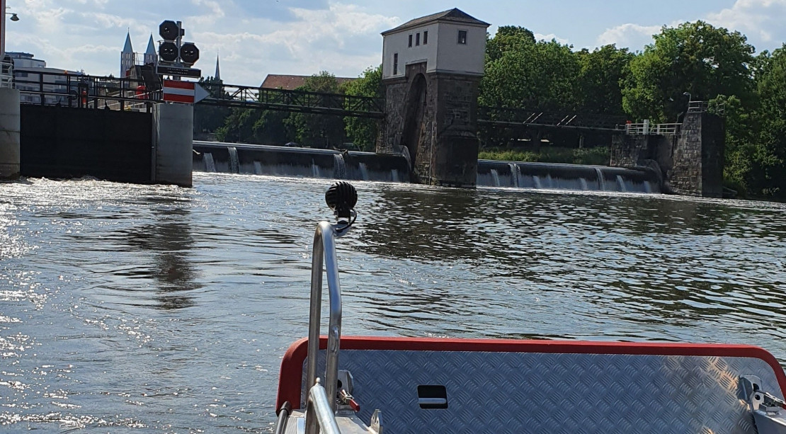 04_Ablegen und auf Schleuse fahren.jpg
