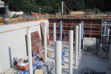 Bau von Regenrückhaltebecken in Stahlbetonbauweise