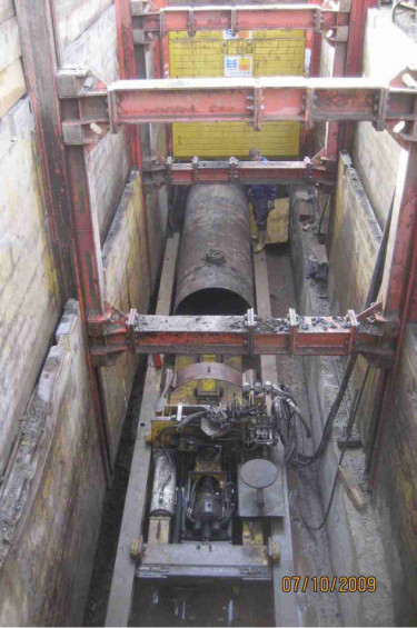 Vortrieb eines Stahlrohres zur Unterquerung der Drusel 